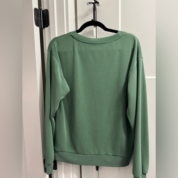 Athleta Green Blouse - Picture 5 of 5
